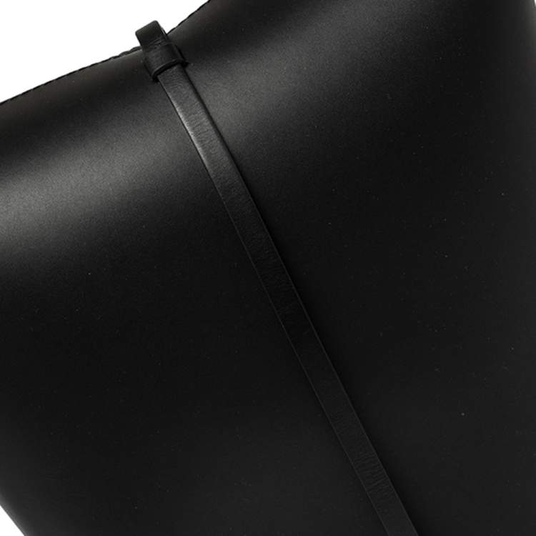 Pre Owned Burberry Black Leather Large Bucket Bag