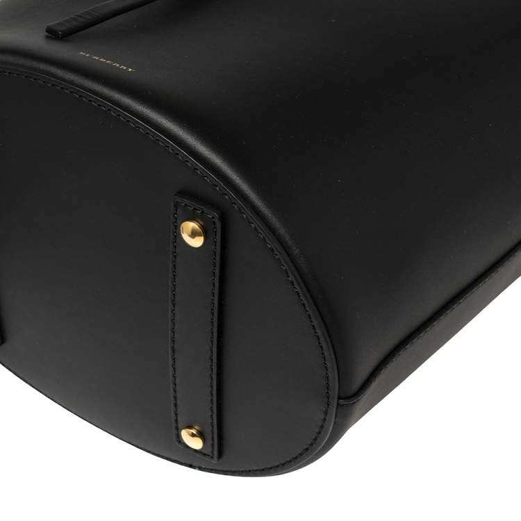 Pre Owned Burberry Black Leather Large Bucket Bag