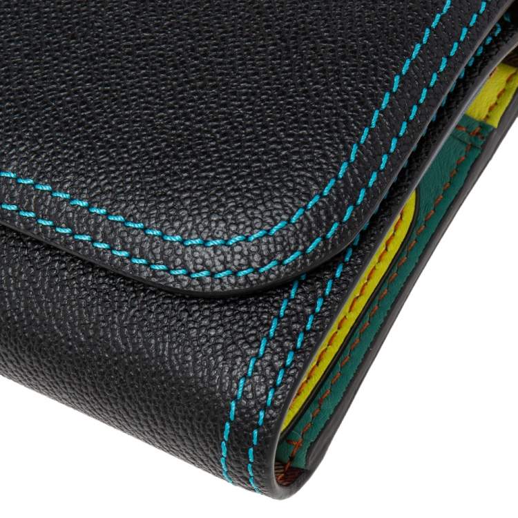 مملوكة مسبقًا Burberry Black Leather Wallet on Chain