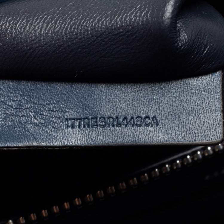 Pre Owned Burberry Blue Leather Pocket Messenger Bag