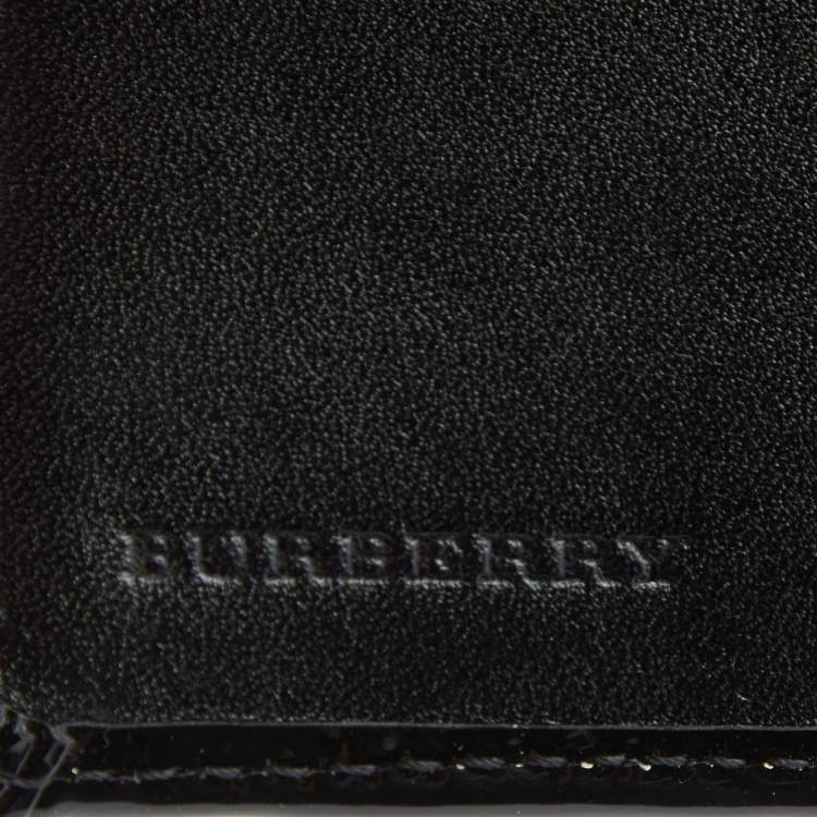 Pre Owned Burberry Beige Nova Check Coated Canvas And Patent Leather Bifold Wallet