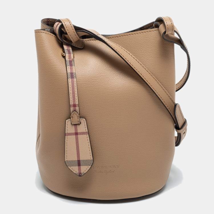Pre Owned Burberry Brown Leather Crossbody Bucket Bag