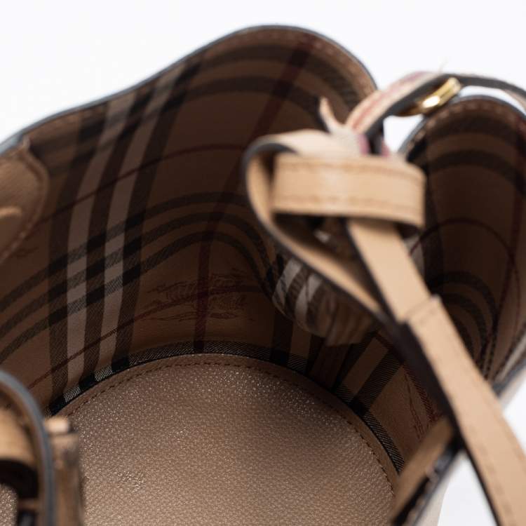 Pre Owned Burberry Brown Leather Crossbody Bucket Bag