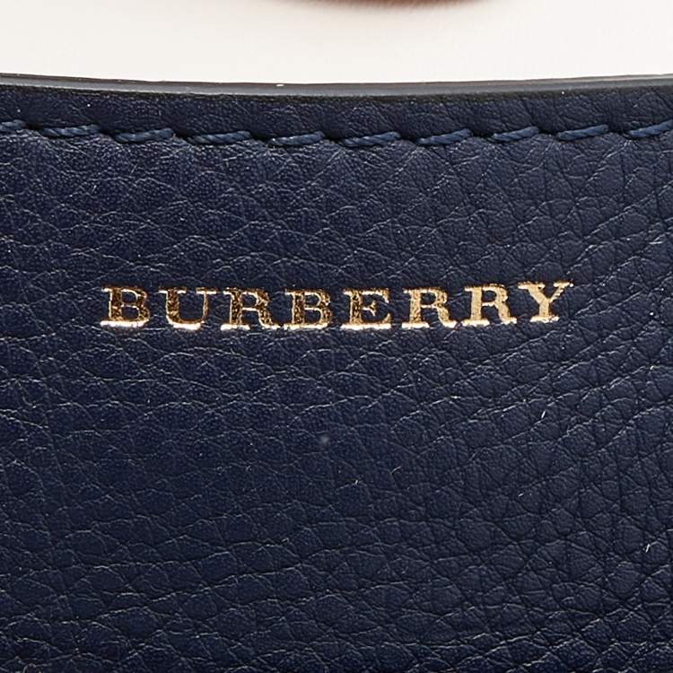 Pre Owned Burberry Navy Blue/White Leather Large Belt Bag