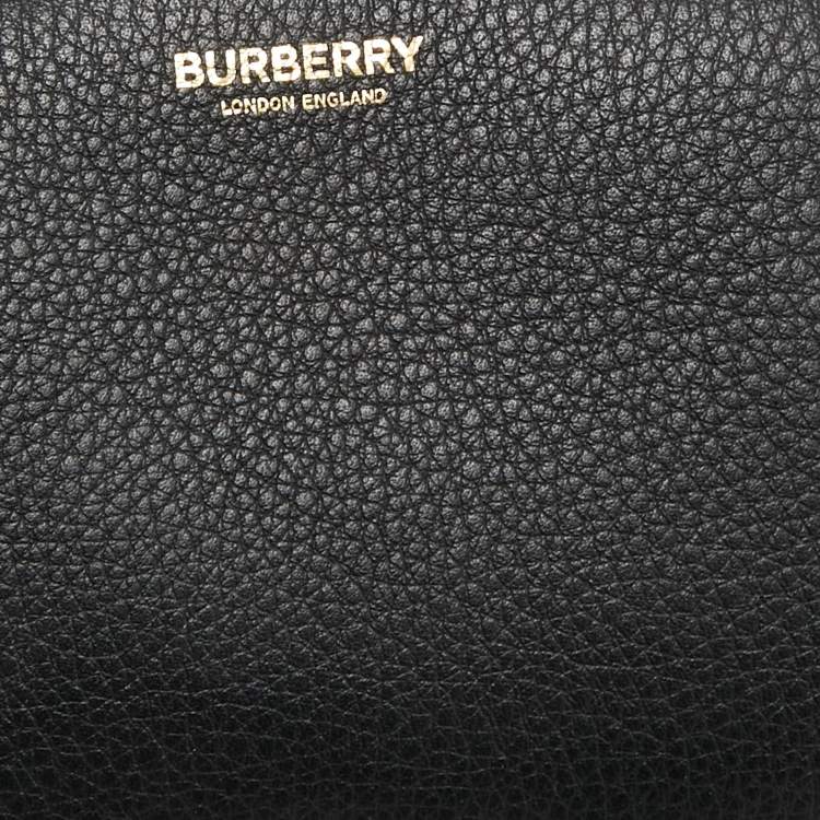 Pre Owned Burberry Black Leather Small Cube Zip Crossbody Bag