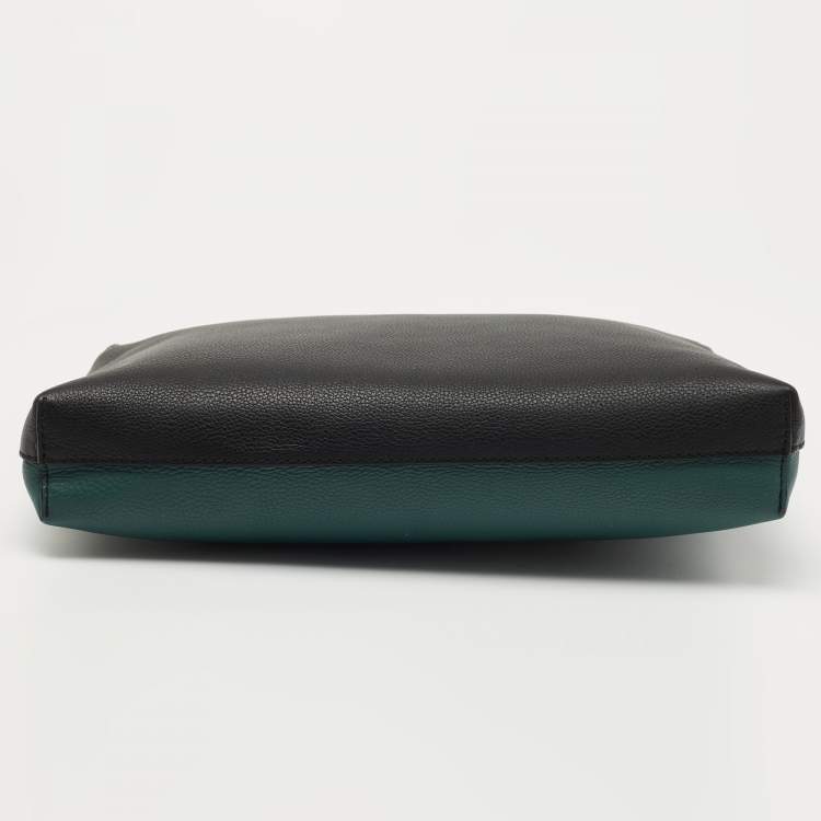Pre Owned Burberry Black/Green Leather Large Zip Clutch