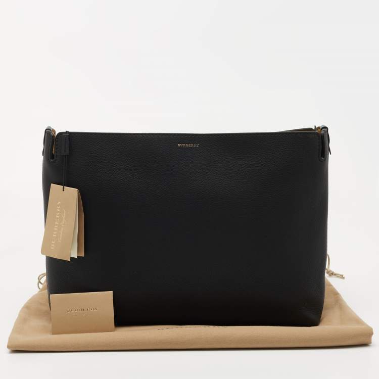 Pre Owned Burberry Black/Green Leather Large Zip Clutch