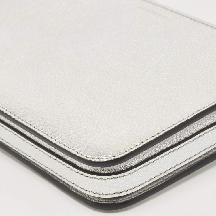 Pre Owned Burberry Silver Leather Penhurst Crossbody Bag