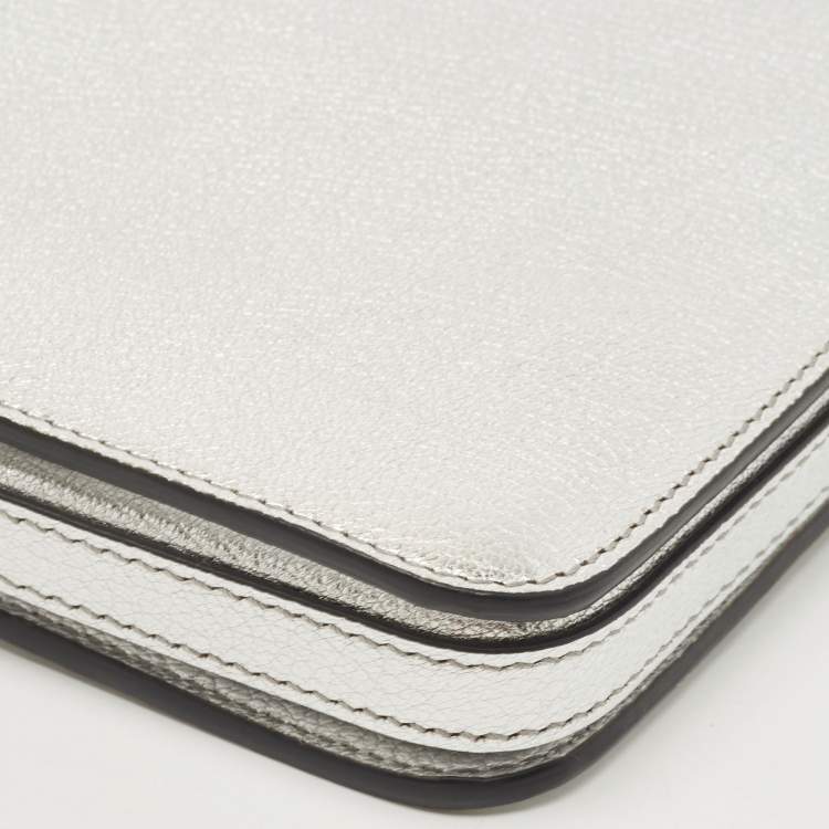 Pre Owned Burberry Silver Leather Penhurst Crossbody Bag