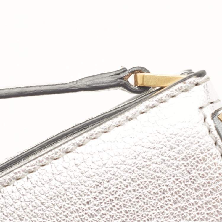 Pre Owned Burberry Silver Leather Penhurst Crossbody Bag