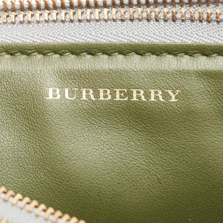 Pre Owned Burberry Silver Leather Penhurst Crossbody Bag