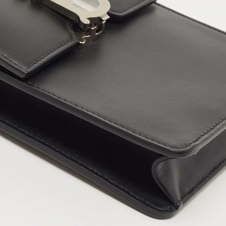 Pre Owned Burberry Black Leather Robin Crossbody Bag