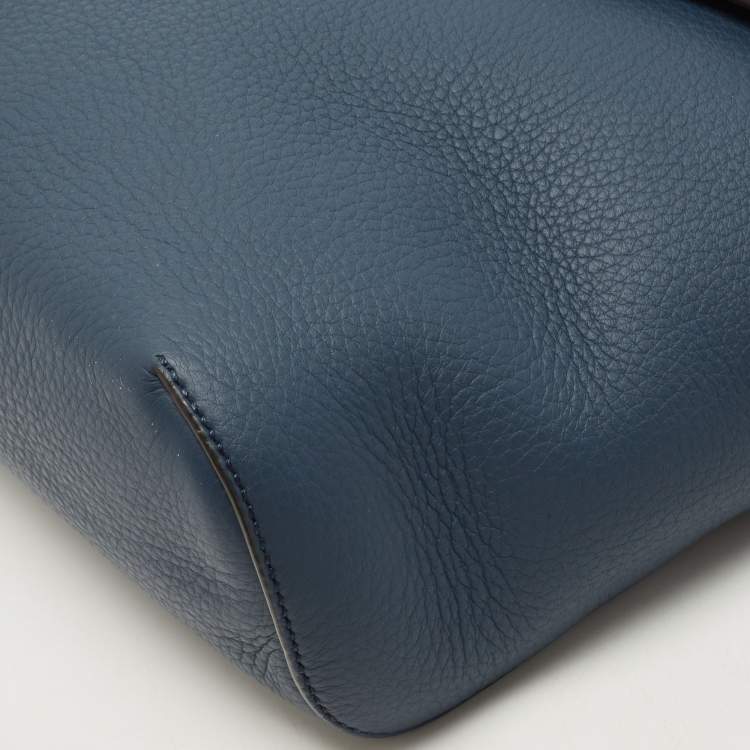 Pre Owned Burberry Blue Leather Large Pocket Messenger Bag