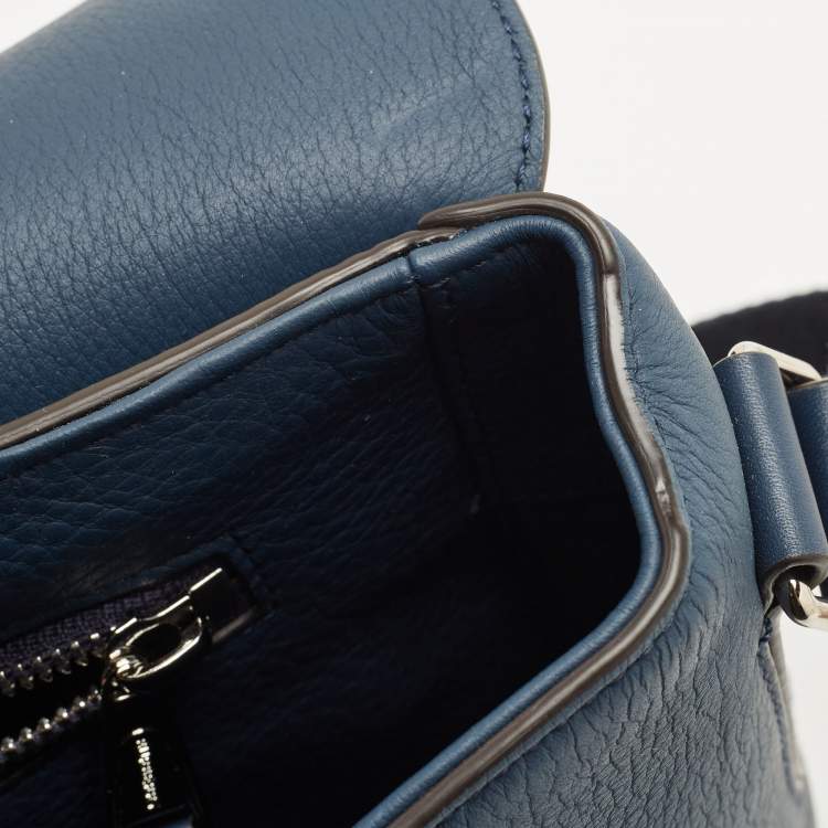 Pre Owned Burberry Blue Leather Large Pocket Messenger Bag