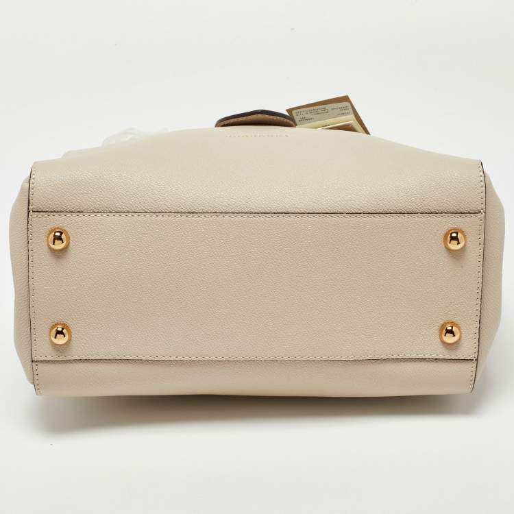 Pre Owned Burberry Beige Leather Medium Buckle Tote