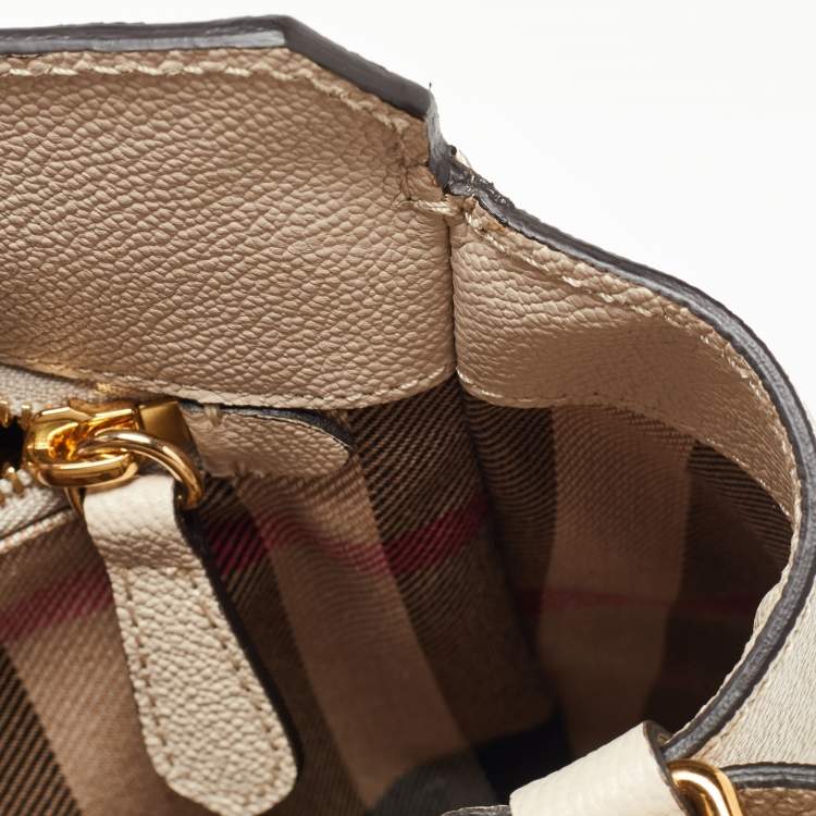 Pre Owned Burberry Beige Leather Medium Buckle Tote