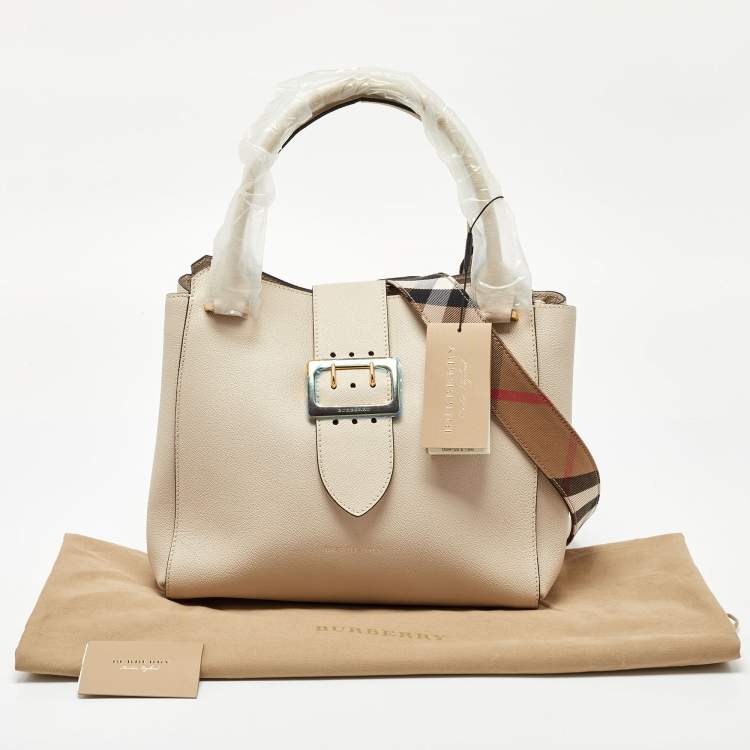 Pre Owned Burberry Beige Leather Medium Buckle Tote