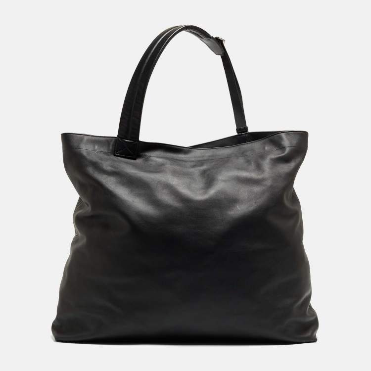 Pre Owned Burberry Black Embossed Leather New Flat Bag