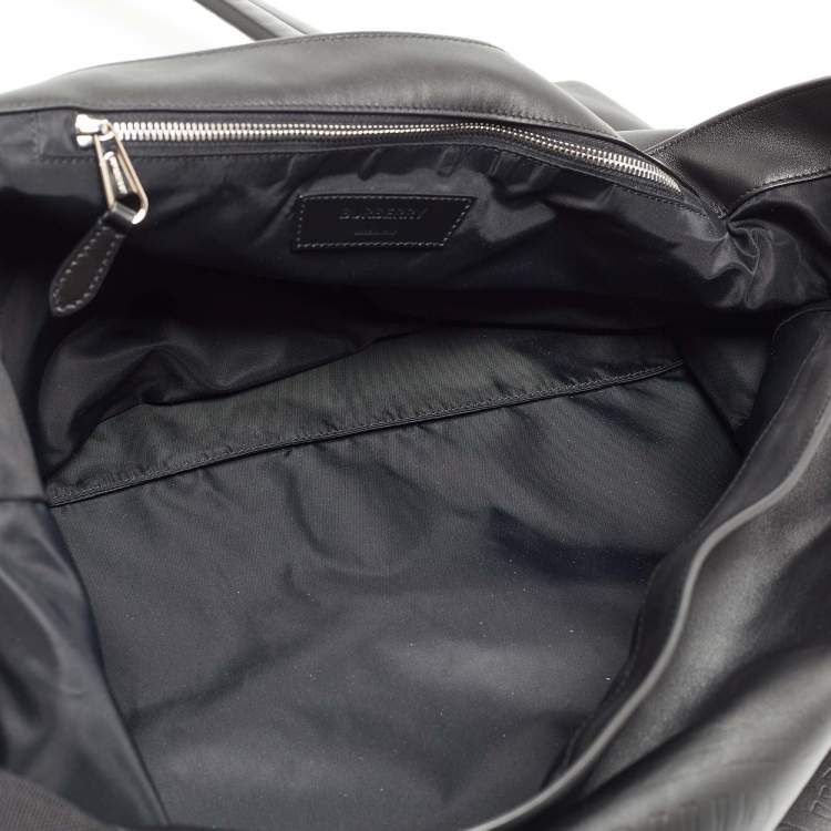 Pre Owned Burberry Black Embossed Leather New Flat Bag