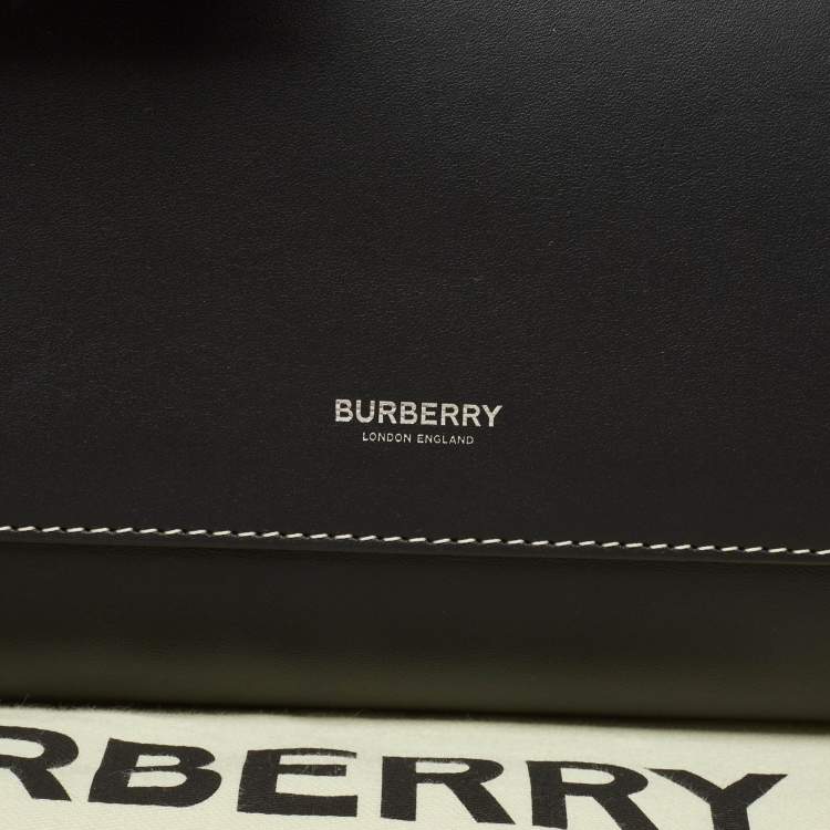 Pre Owned Burberry Black Leather Medium Soft Pocket Tote