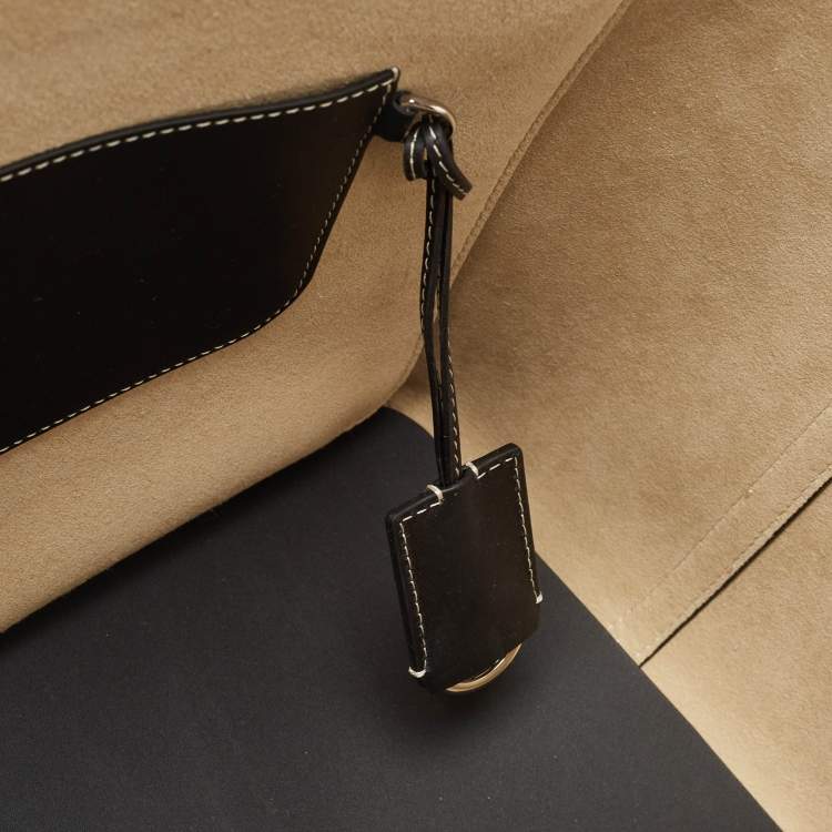Pre Owned Burberry Black Leather Medium Soft Pocket Tote