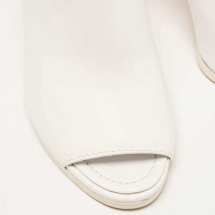 Pre Owned Burberry White Leather Peep Toe Mules Size 36