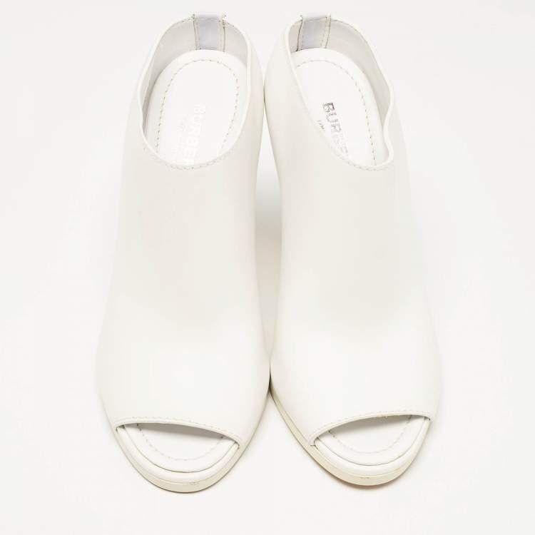 Pre Owned Burberry White Leather Peep Toe Mules Size 36