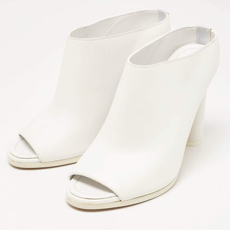 Pre Owned Burberry White Leather Peep Toe Mules Size 36