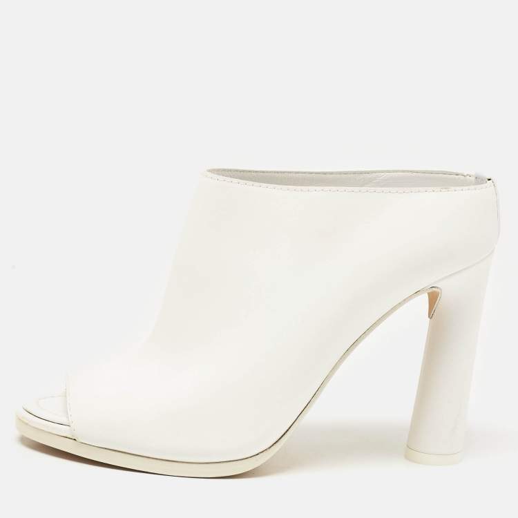 Pre Owned Burberry White Leather Peep Toe Mules Size 36