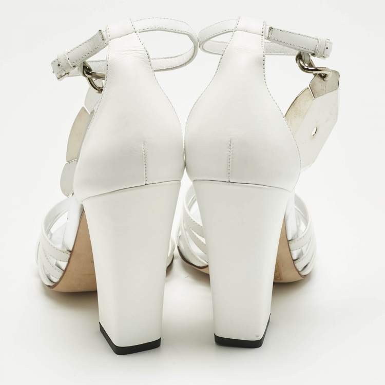 Pre Owned Burberry White Leather Split Toe Hove Ankle Strap Sandals Size 39