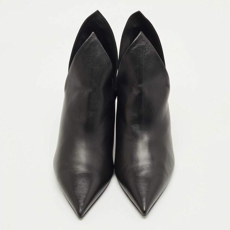 Pre Owned Burberry Black Leather Essendon Pumps Size 37.5