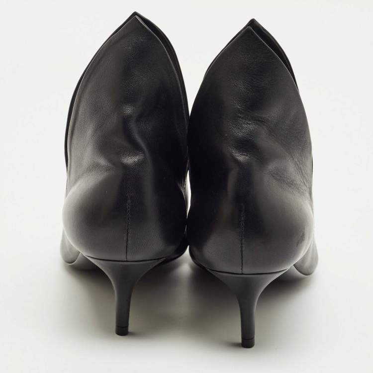 Pre Owned Burberry Black Leather Essendon Pumps Size 37.5