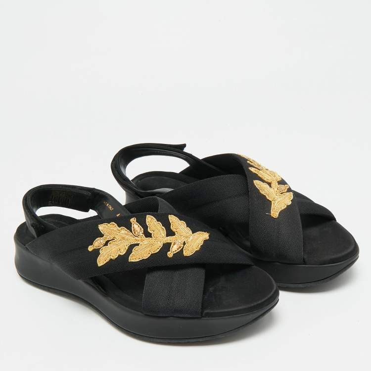 Pre Owned Burberry Actonshire Size 41 Black Fabric and Satin Slingback Sandals