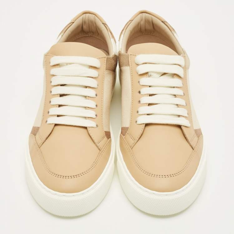 مملوكة مسبقًا Burberry Nova Check Size 36 Beige Canvas and Leather Low Top Sneakers