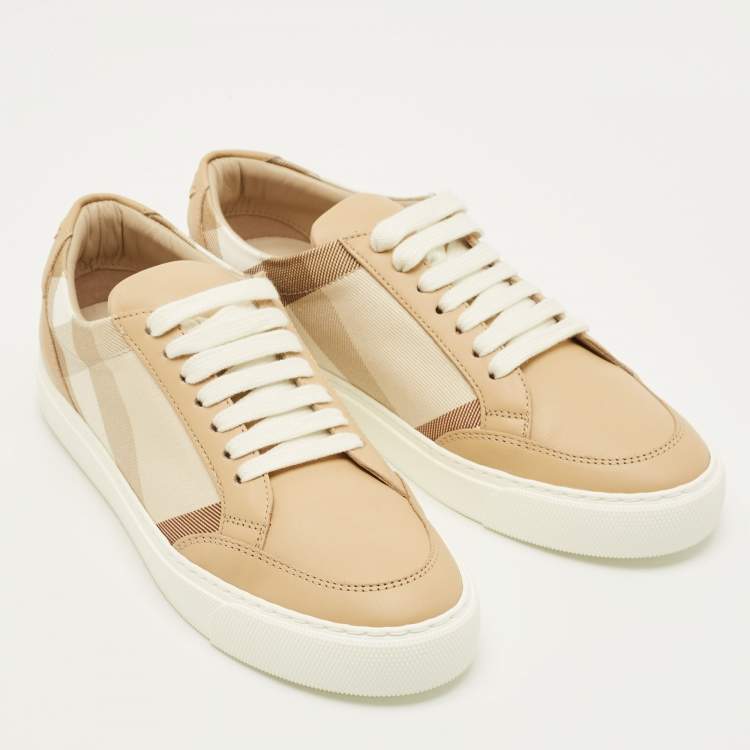 مملوكة مسبقًا Burberry Nova Check Size 36 Beige Canvas and Leather Low Top Sneakers