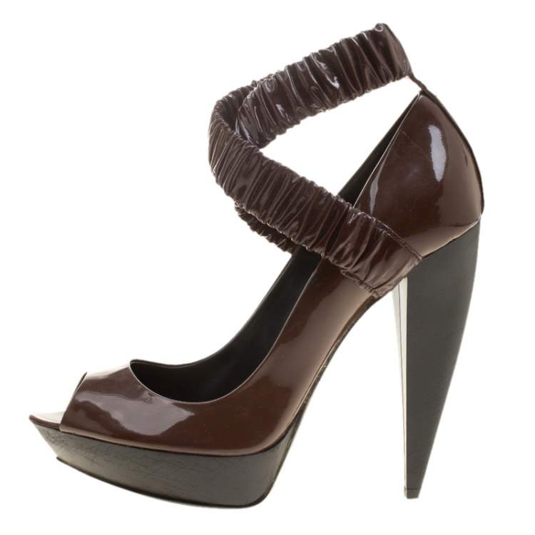 Pre Owned Burberry Brown Patent Leather Ruched Criss Cross Peep Toe Pumps Size 39