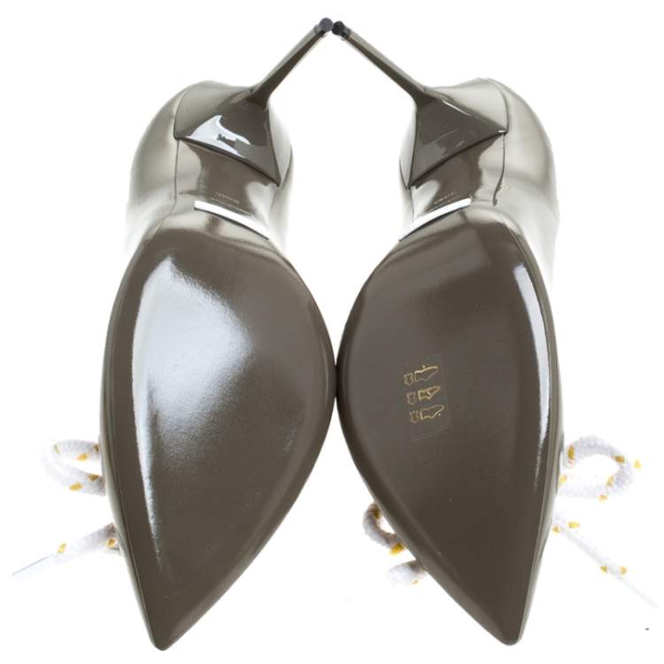 Pre Owned Burberry Grey Patent Leather Finsbury Pointed Toe Pumps Size 39.5