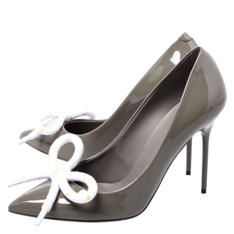 Pre Owned Burberry Grey Patent Leather Finsbury Bow Pointed Toe Pumps Size 37
