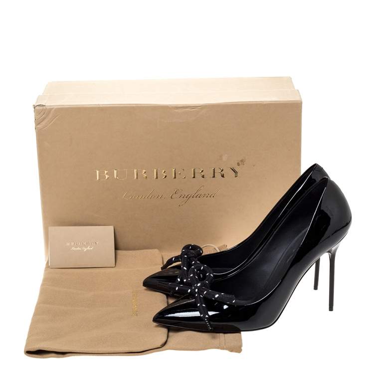 Pre Owned Burberry Black Patent Leather Finsbury Bow Pointed Toe Pumps Size 40