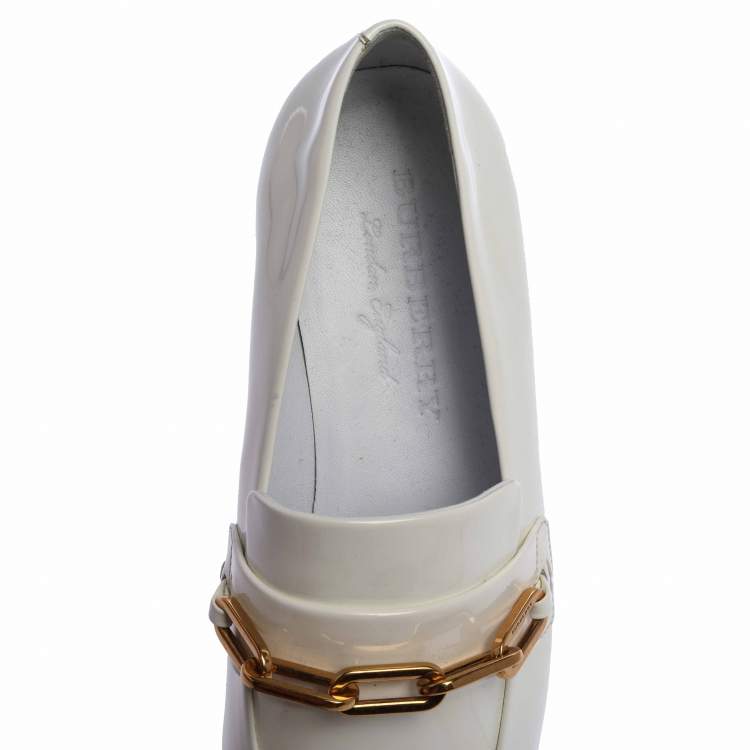Pre Owned Burberry White Patent Leather Chain Link Loafers Size 37
