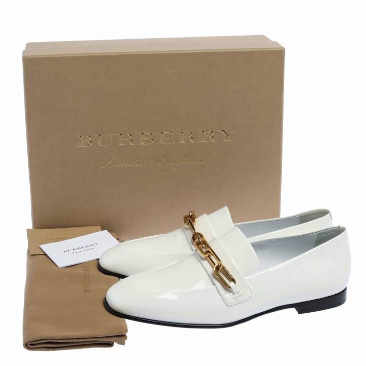Pre Owned Burberry White Patent Leather Chain Link Loafers Size 37