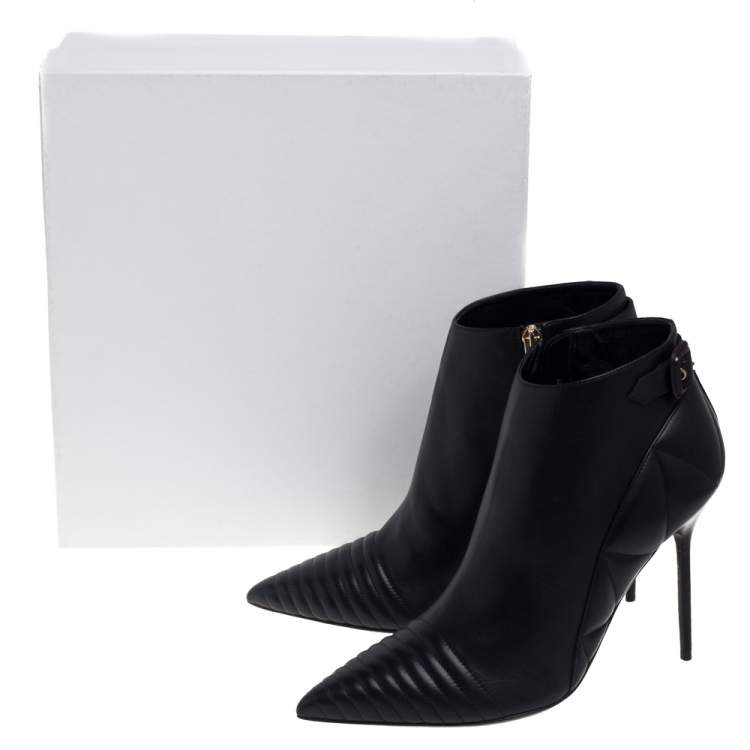 Pre Owned Burberry Black Quilted Leather Alexandra Pointed Toe Ankle Boots Size 40 