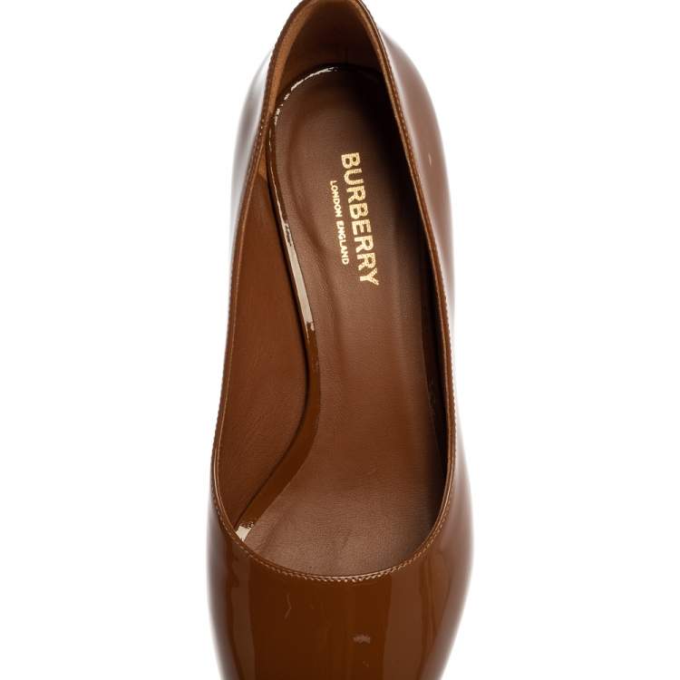 Pre Owned Burberry Brown Patent Leather Dill Kitten Heel Ankle Cuff Pumps Size 38