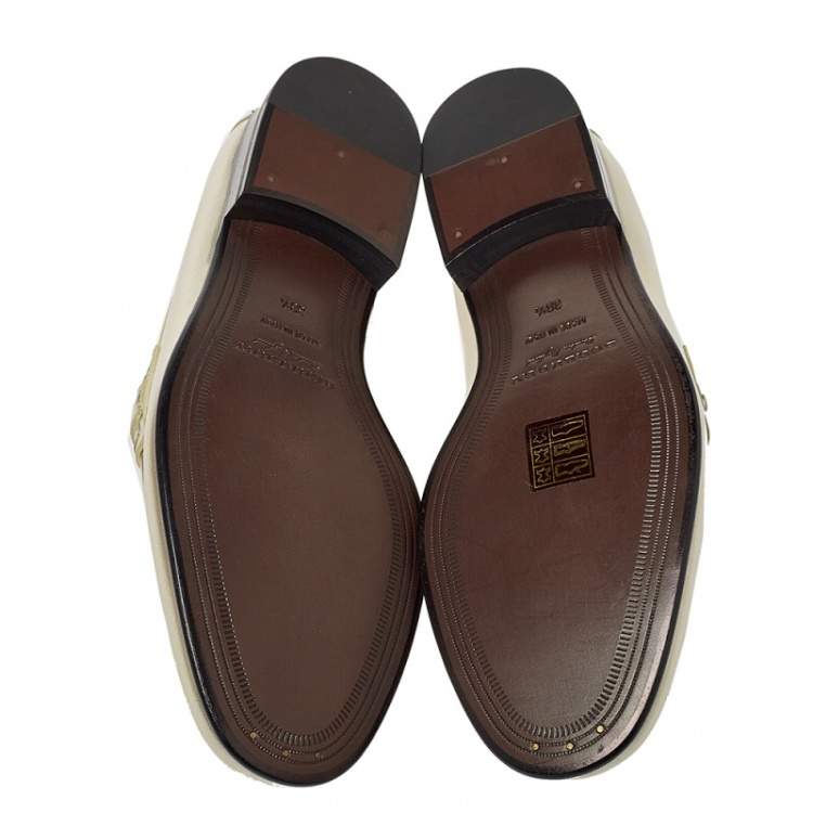 Pre Owned Burberry Metallic Gold Leather Solway Chain Detail Slip On Loafers Size 38.5