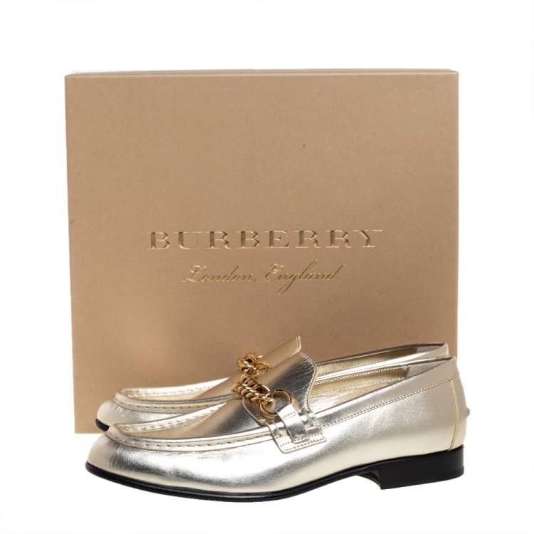 Pre Owned Burberry Metallic Light Gold Leather Solway Chain Detail Slip On Loafers Size 37