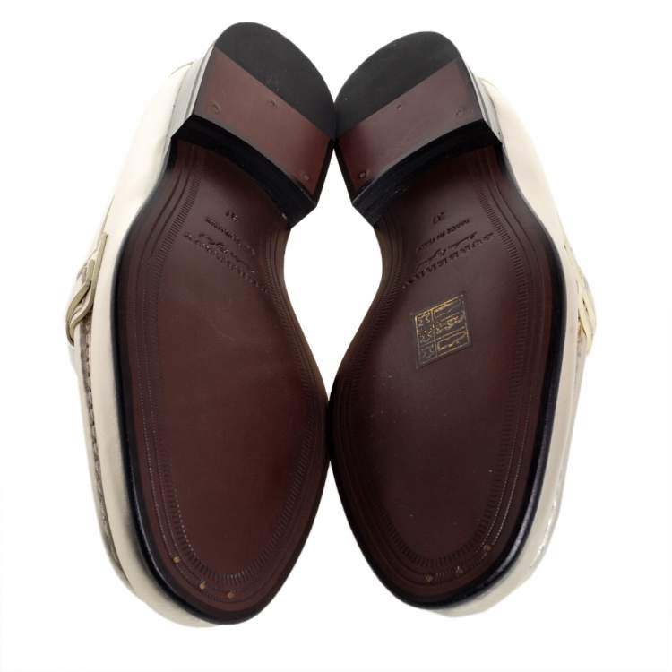 Pre Owned Burberry Metallic Light Gold Leather Solway Chain Detail Slip On Loafers Size 37