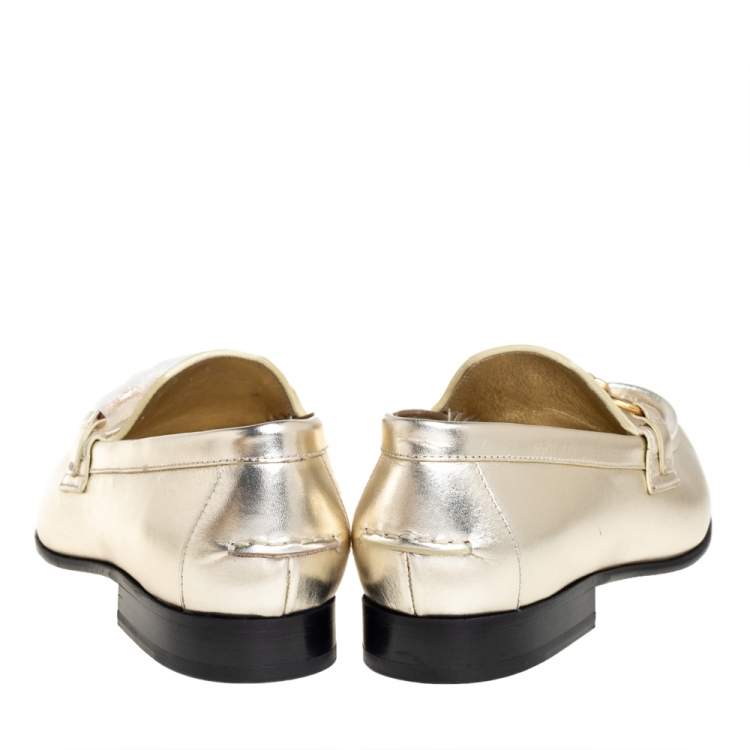 Pre Owned Burberry Gold Leather Solway Chain Detail Slip On Loafers Size 39