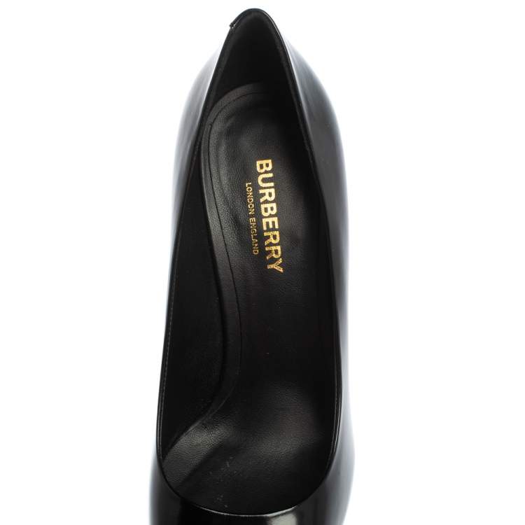 Pre Owned Burberry Black/Brown Leather and Patent Leather Pointed Toe Annalise Pumps Size 37.5
