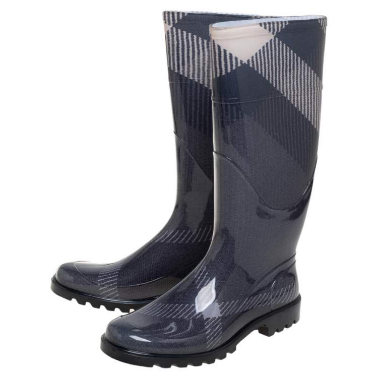 Pre Owned Burberry Beige/Green Check Rubber Rain Boots Size 38