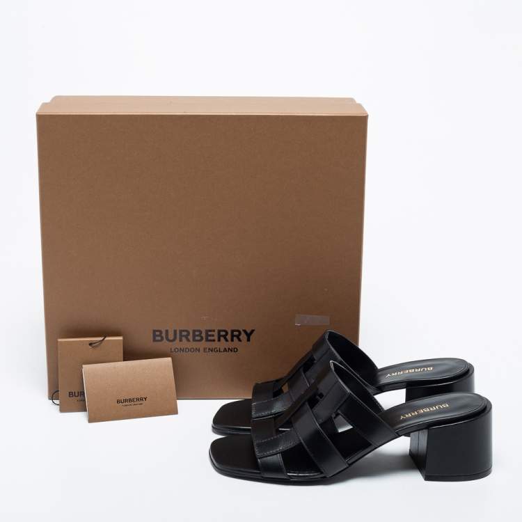 Pre Owned Burberry Black Leather Sandals Size 38